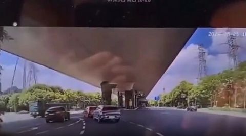 【動画】中国のAI自動運転、ガチのマジで凄すぎる