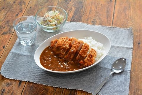 【悲報】自民党、カツカレー食い逃げ議員がまた出てしまう