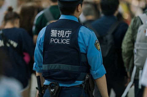 警察官にウエアラブルカメラ装着、2025年試行へ