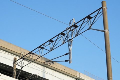 【画像】新幹線によじ登った男性、高電圧で灰になる・・・・・