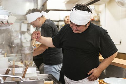 【悲報】ワイ、ラーメン屋に入店して30秒で出禁になる・・・・理由がこちら・・・・・