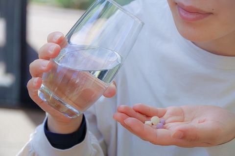 【悲報】ケツから油出るダイエット薬飲んだ結果・・・・・