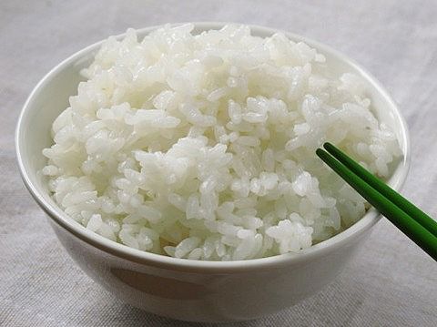 【呆然】ワイ「唐揚げ定食ください」定食屋「あいよー」→熱々の唐揚げ定食出てきた結果・・・