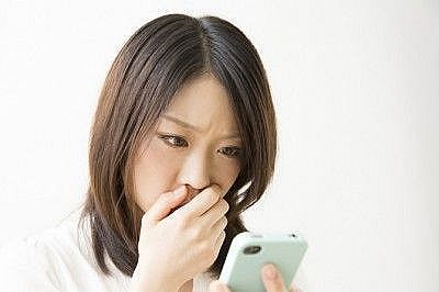 彼氏と電話しているときに「もしかして気分が悪い?」と尋ねたら、怒り出された。気分が悪いか尋ねることは失礼なのだろうか?