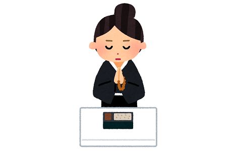 職場で妹のように可愛がってくれていた先輩が、休憩室のベランダから飛び降りた。お葬式で先輩のお母さんから「何か形見分けを貰って」と言われ、先輩の部屋に入ると