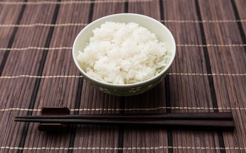 野球部「米食ってデカくしろ」看護学部ワイ「米はタンパク質やなくてエナジーやから意味ねえよ」