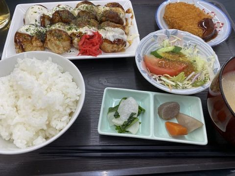 【画像】大阪民のフェイバリット定食がこれ。普通にうまそう