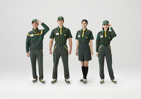 【画像あり】パリ五輪競技の服装、クロネコヤマトの制服と似すぎていると話題にwwwwwwwwwwww