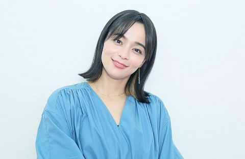 【悲報】女性同士の恋を描くドラマで主演の加藤ローサ「抵抗があった」　→　炎上&謝罪するも公式が弁明