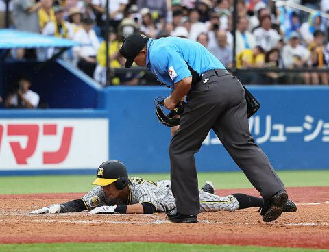 【阪神】岡田監督大噴火　同点狙った植田海が本塁突っ込み試合終了「信じられん。びっくりした」