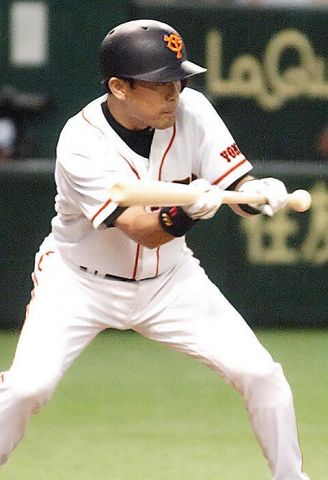 “非効率な作戦”とわかっているのに…日本のプロ野球で「送りバント」は、なぜ減らないのか?　歴史的な「投高打低」に拍車も