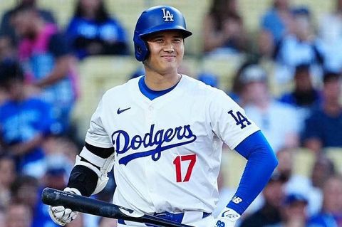 【朗報】大谷翔平さん、4年連続4度目の『最優秀MLB選手賞』を受賞!ボンズに並ぶ史上最多の模様!!