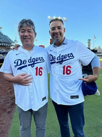 【MLB】野茂英雄氏大谷翔平、山本由伸とツーショット記念撮影　ドジャース公式Xが公開　OBイベントに背番号「16」姿で登場