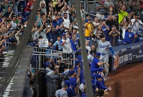 【MLB】ド軍指揮官　大谷翔平の快挙に感慨「MLB全体の勝利。世界中の人々が歴史を目撃する機会を得た」