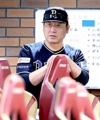 オリックス・中嶋聡監督、電撃辞任