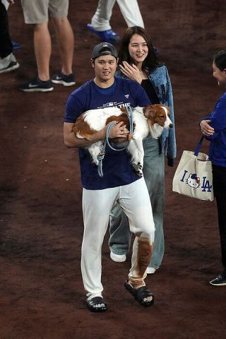 【MLB】「両親はスーパードッグ」デコピンの知られざる“出生の秘密”　プロは「大谷さんのしつけは見事」と絶賛