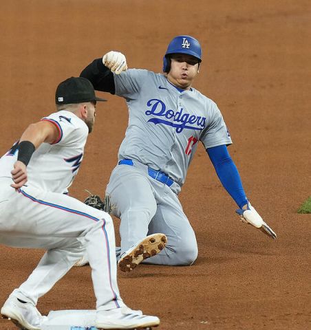 大谷ドジャース、大谷の盗塁をめぐり訴訟される