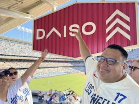 「DAISO」全米で大バズり　ドジャース大谷の特大30号が看板付近に着弾で注目集める