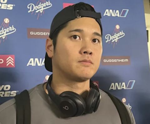 大谷翔平、ポストシーズンでの投手復帰は「分からないです」とニヤリ...報道陣を煙に巻く　ロバーツ監督「可能性はある」