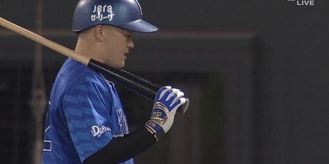 横浜DeNA、泥沼8連敗…三浦監督の積極采配も後半戦6戦8得点　3位阪神と5ゲーム差