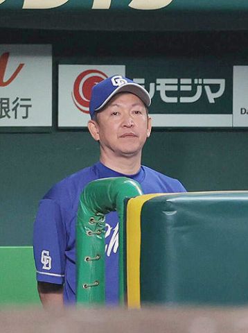 立浪監督(甲子園0勝10敗1分)「見に来てくれるファンの方に申し訳ない。自分の責任です」