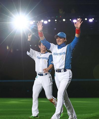 日本ハム新庄監督　ドラフト後に続投表明へ　4年目の来季日本一目指す!栗山CBO「必死に手伝ってあげたい」