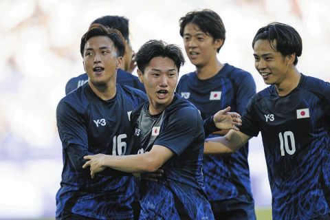 【パリ五輪】日本はパラグアイに5発大勝でメダル獲得へ好発進!数的優位を活かし三戸、山本、藤尾でゴールラッシュ