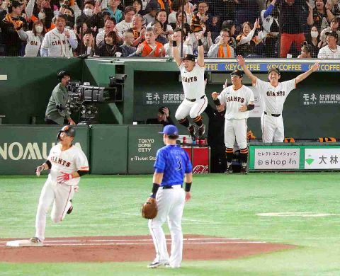 【巨人】逆王手!　崖っぷちから3勝3敗のタイに　中山礼都のプロ初アーチの1点を堅い守備で守り切り連勝