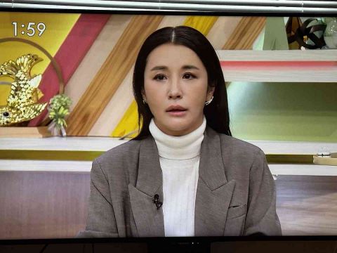 鈴木紗理奈、生放送で文春報道を釈明、謝罪　涙声で「お付き合い継続することは絶対にありません」