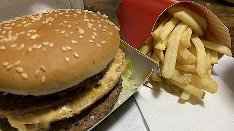 【画像あり】女子中学生(13)「今からマクドナルド食べまぁぁぁぁすw」→ 10年後がァ!!wwwwwwww