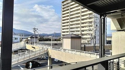 【エグイ】イオンモールで女子高生(15)が飛び降り自殺 → 現場がヤバすぎた・・・