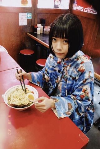 【画像】 あのちゃんのラーメンの食い方wwwwwwwwwwwwww