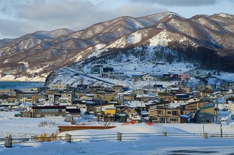 【朗報】北海道「広いです、食べ物美味しいです、人が優しいです、観光名所多いです」←これ