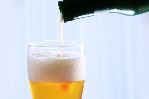 【速報】夫にメタノールを飲ませて視力を奪ったまんさんを在宅起訴